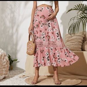 New Maternity Skirt XL